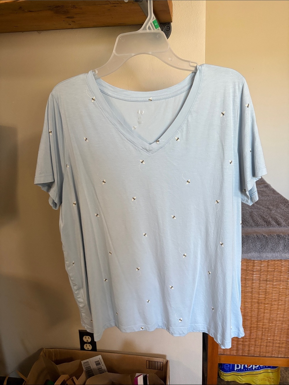 dip Light Blue Short Sleeve V-Neck Tee with Small Embellishments